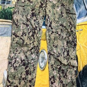 US Navy Type III Cargo Pants Mens 33 Regular Green NWU AOR2 Digital Camo Ripstop